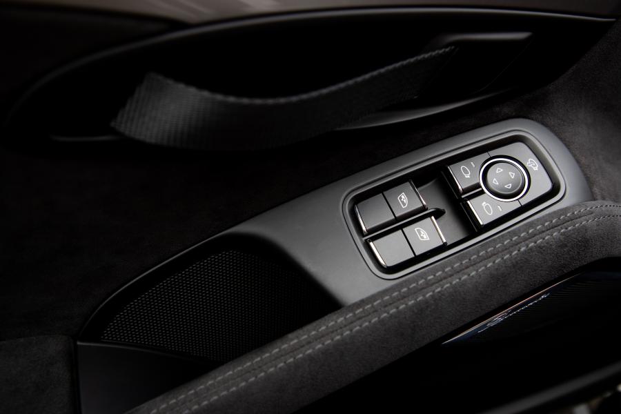 Детали интерьера Porsche 718 Spyder (982) 2019 года  (WW) (фото 300 из 318)